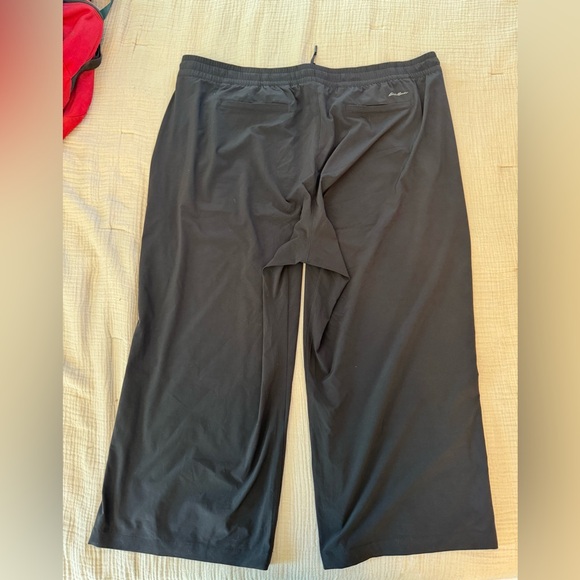 Eddie Bauer Departure  wide leg crop pants - Picture 5 of 9